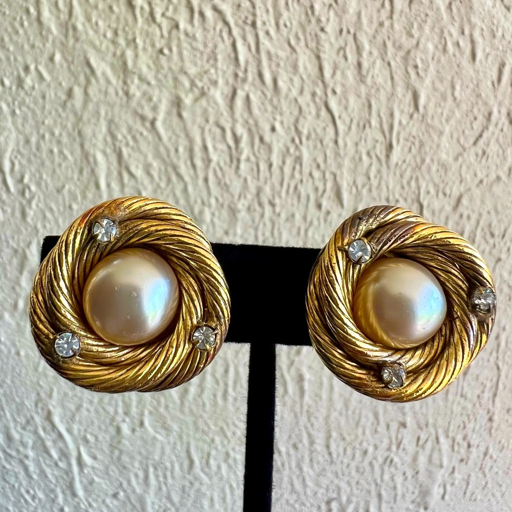 Chanel 24K Gold Plated Clip On Earrings GUC